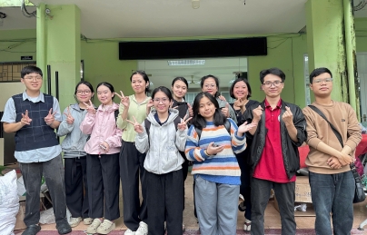 Sinh viên Y Dược Đà Nẵng chung tay hướng về đồng bào vùng lũ Sinh viên Y Dược Đà Nẵng chung tay hướng về đồng bào vùng lũ