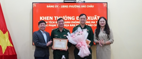 Khen thưởng đột xuất thành tích đấu tranh phòng, chống ma túy và tội phạm trên địa bàn phường Hải Châu