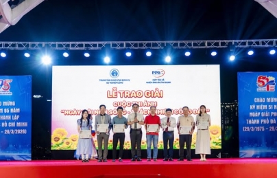 Bản tin Video: Lễ trao giải cuộc thi ảnh “Ngày hội non sông – Trách nhiệm công dân” Bản tin Video: Lễ trao giải cuộc thi ảnh “Ngày hội non sông – Trách nhiệm công dân”