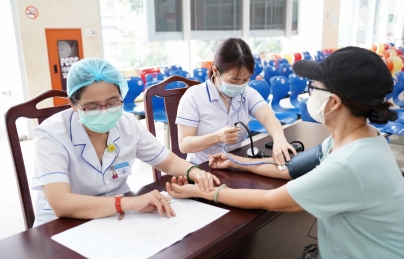 HẢI CHÂU TRIỂN KHAI KHÁM SỨC KHỎE ĐỊNH KỲ, SÀNG LỌC MIỄN PHÍ CHO NGƯỜI DÂN 