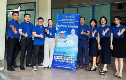 Hải Châu đẩy mạnh chi trả trợ cấp không dùng tiền mặt cho đối tượng an sinh xã hội
