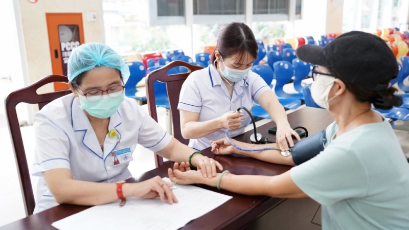 HẢI CHÂU TRIỂN KHAI KHÁM SỨC KHỎE ĐỊNH KỲ, SÀNG LỌC MIỄN PHÍ CHO NGƯỜI DÂN