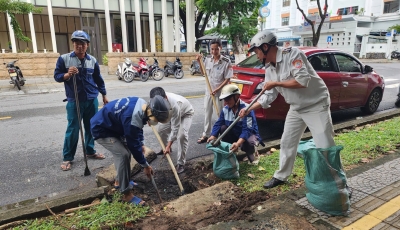 HẢI CHÂU RA QUÂN TỔNG DỌN VỆ SINH, KHƠI THÔNG THOÁT NƯỚC