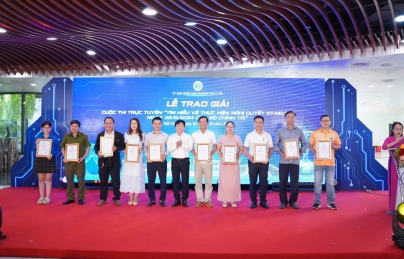 PHƯỜNG HẢI CHÂU TRAO GIẢI CÁC CUỘC THI VỀ CHUYỂN ĐỔI SỐ