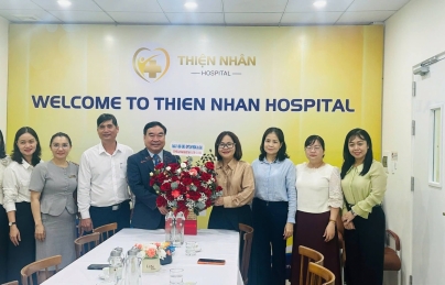 Lãnh đạo phường thăm, chúc mừng doanh nghiệp nhân Ngày Doanh nhân Việt Nam 13/10