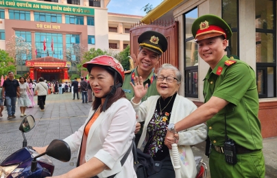 Cử tri phường Hải Châu gửi gắm niềm tin vào từng lá phiếu