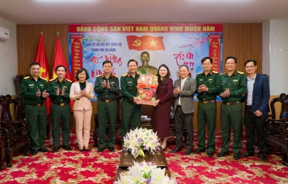 Lãnh đạo quận Hải Châu thăm, chúc Tết các đơn vị quân sự, công an