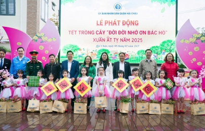Quận Hải Châu trồng hơn 800 cây xanh, tặng 160 chậu cây cho người dân nhân Tết trồng cây