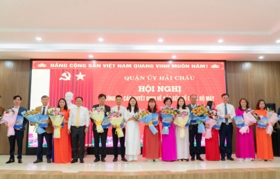 Quận Hải Châu công bố các quyết định về sắp xếp, tổ chức bộ máy