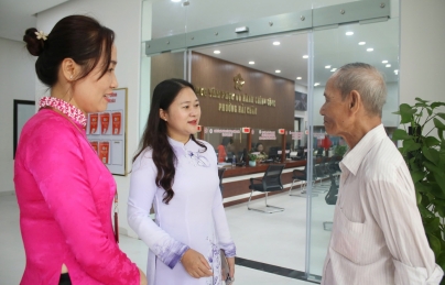 Lãnh đạo phường Hải Châu thăm Trung tâm Phục vụ Hành chính công