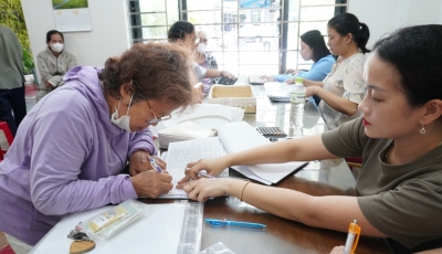 Phường Hải Châu chi trả chế độ trực tiếp cho hơn 5400 đối tượng bảo trợ xã hội