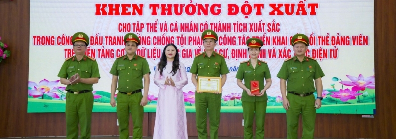 Phường Hải Châu khen thưởng đột xuất các tập thể, cá nhân có thành tích xuất sắc trong thực hiện nhiệm vụ