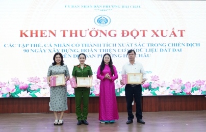 Khen thưởng đột xuất các cá nhân, tập thể trong chiến dịch 90 ngày xây dựng, hoàn thiện cơ sở dữ liệu đất đai