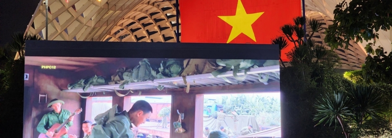 Phim “Mưa Đỏ” chạm đến cảm xúc người dân tại Công viên APEC