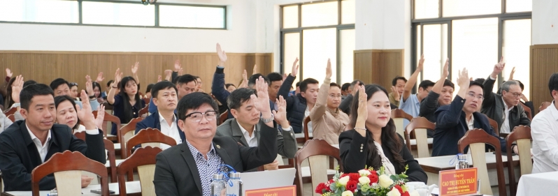 Lấy ý kiến cử tri nơi công tác với người được giới thiệu ứng cử