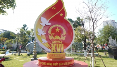 Phố phường Hải Châu rực rỡ cờ hoa chào mừng Ngày hội non sông