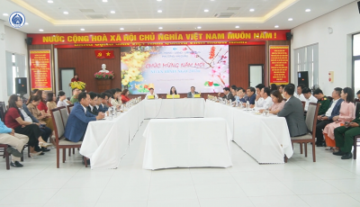 Ấm áp buổi gặp mặt đầu xuân của cán bộ, viên chức và người lao động phường Hải Châu Ấm áp buổi gặp mặt đầu xuân của cán bộ, viên chức và người lao động phường Hải Châu