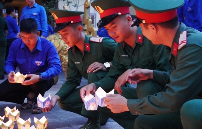 Thanh niên Hải Châu thắp nến tri ân dịp 27/7