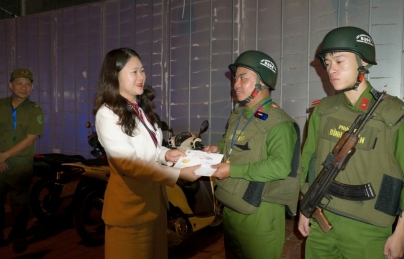 Lãnh đạo quận Hải Châu thăm, động viên các tổ tuần tra 8394 trên địa bàn Lãnh đạo quận Hải Châu thăm, động viên các tổ tuần tra 8394 trên địa bàn