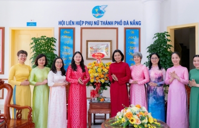 Bí thư Quận ủy Hải Châu thăm các đơn vị nhân ngày Quốc tế Phụ nữ 8/3 Bí thư Quận ủy Hải Châu thăm các đơn vị nhân ngày Quốc tế Phụ nữ 8/3