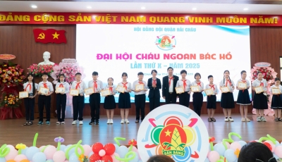 Hội đồng Đội quận Hải Châu tuyên dương 90 đội viên tiêu biểu Hội đồng Đội quận Hải Châu tuyên dương 90 đội viên tiêu biểu
