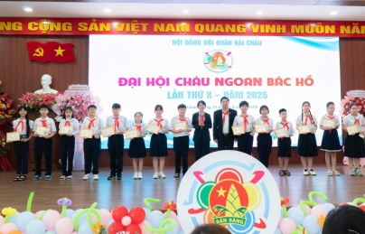 Hội đồng Đội quận Hải Châu tuyên dương 90 đội viên tiêu biểu Hội đồng Đội quận Hải Châu tuyên dương 90 đội viên tiêu biểu