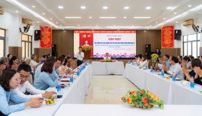 Quận uỷ Hải Châu gặp mặt lực lượng cốt cán, người có uy tín trong cộng đồng dân cư Quận uỷ Hải Châu gặp mặt lực lượng cốt cán, người có uy tín trong cộng đồng dân cư