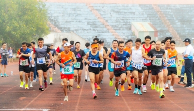 72 vận động viên tranh tài tại giải Việt dã quận Hải Châu 2025 72 vận động viên tranh tài tại giải Việt dã quận Hải Châu 2025