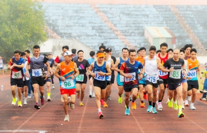 72 vận động viên tranh tài tại giải Việt dã quận Hải Châu 2025 72 vận động viên tranh tài tại giải Việt dã quận Hải Châu 2025