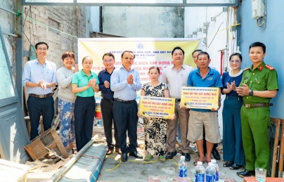 Phường Hải Châu khởi công, bàn giao 4 nhà trong chương trình Xóa nhà tạm, nhà dột nát Phường Hải Châu khởi công, bàn giao 4 nhà trong chương trình Xóa nhà tạm, nhà dột nát