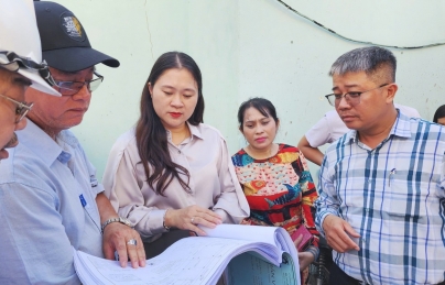 Lãnh đạo phường kiểm tra các trường học, chuẩn bị năm học mới Lãnh đạo phường kiểm tra các trường học, chuẩn bị năm học mới