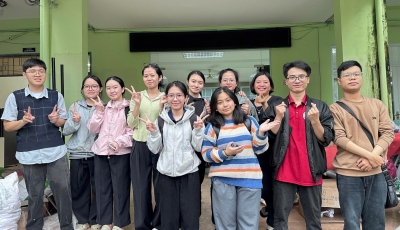Sinh viên Y Dược Đà Nẵng chung tay hướng về đồng bào vùng lũ Sinh viên Y Dược Đà Nẵng chung tay hướng về đồng bào vùng lũ