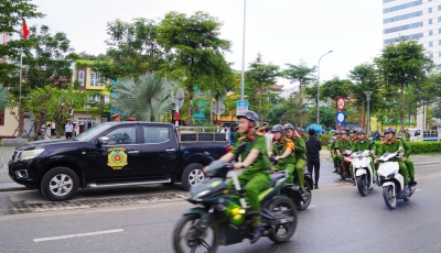 Công an phường Hải Châu tổ chức ra quân thực hiện cao điểm tấn công trấn áp tội phạm Công an phường Hải Châu tổ chức ra quân thực hiện cao điểm tấn công trấn áp tội phạm