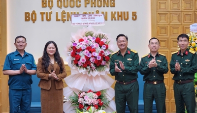 Lãnh đạo phường Hải Châu thăm các đơn vị quân sự trên địa bàn nhân dịp 22/12 Lãnh đạo phường Hải Châu thăm các đơn vị quân sự trên địa bàn nhân dịp 22/12