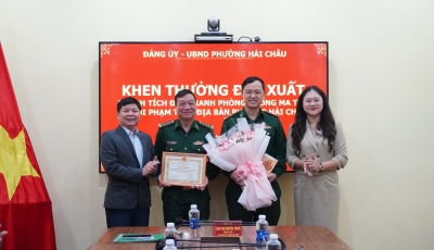 Khen thưởng đột xuất thành tích đấu tranh phòng, chống ma túy và tội phạm trên địa bàn phường Hải Châu Khen thưởng đột xuất thành tích đấu tranh phòng, chống ma túy và tội phạm trên địa bàn phường Hải Châu