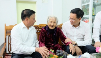 Đoàn công tác Trung ương thăm, tặng quà gia đình chính sách, hộ khó khăn tại phường Hải Châu nhận dịp Tết Bính Ngọ 2026 Đoàn công tác Trung ương thăm, tặng quà gia đình chính sách, hộ khó khăn tại phường Hải Châu nhận dịp Tết Bính Ngọ 2026