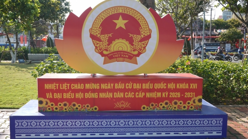 Phố phường Hải Châu rực rỡ cờ hoa chào mừng Ngày hội non sông Phố phường Hải Châu rực rỡ cờ hoa chào mừng Ngày hội non sông