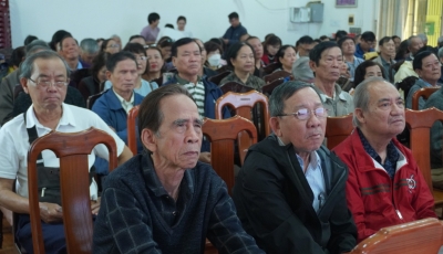 Hội nghị quán triệt, triển khai công tác bầu cử và mạn đàm tiểu sử các ứng cử viên Hội nghị quán triệt, triển khai công tác bầu cử và mạn đàm tiểu sử các ứng cử viên