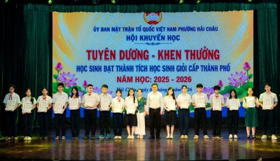 Phường Hải Châu tuyên dương, khen thưởng học sinh tiêu biểu năm học 2025-2026 Phường Hải Châu tuyên dương, khen thưởng học sinh tiêu biểu năm học 2025-2026