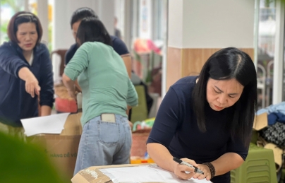 Cô trò Hải Châu gom yêu thương gửi bà con vùng lũ Cô trò Hải Châu gom yêu thương gửi bà con vùng lũ