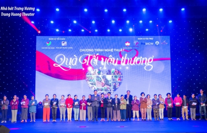 Đêm nhạc thiện nguyện “Quà tết yêu thương” Đêm nhạc thiện nguyện “Quà tết yêu thương”